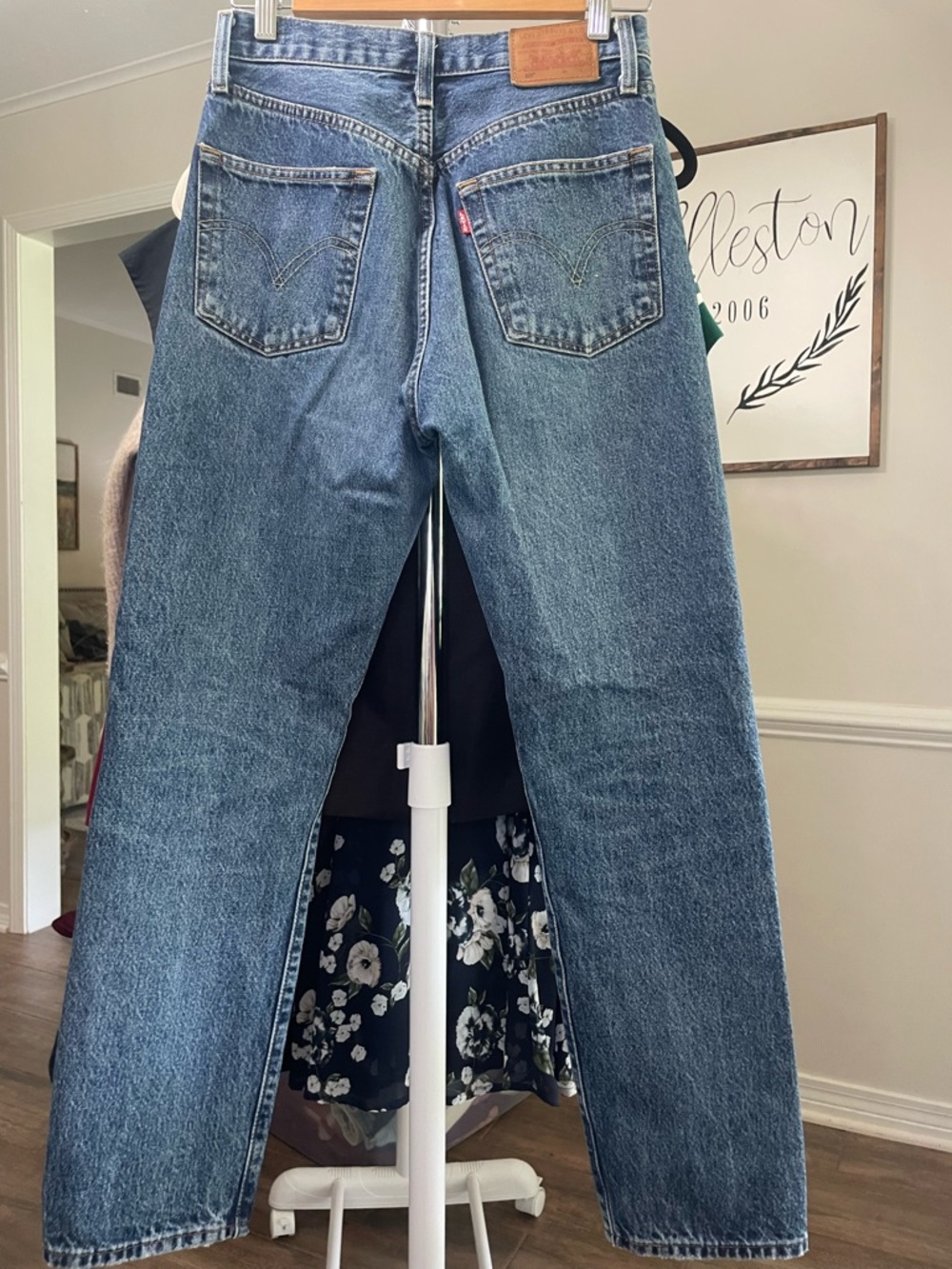 Levi’s 501 Original Fit Jeans W26 L28 Vintage Wash Straight Leg